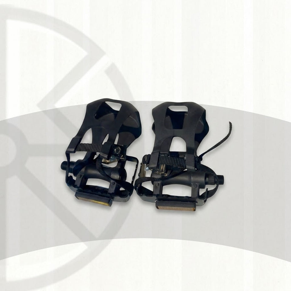 Plastic Bicycle Pedals with Foot Straps